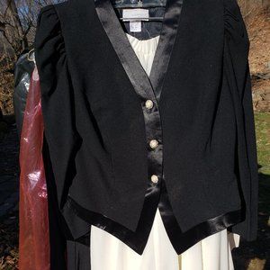 Jacket Skirt size 10 NWT Karen Warren 2 Piece Suit white and black